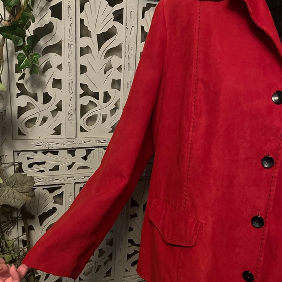 VINTAGE ALFRED DUNNER FASHIONABLE FAUX RED SUEDE BUTTON UP LONG SLEEVE JACKET - Picture 5 of 12
